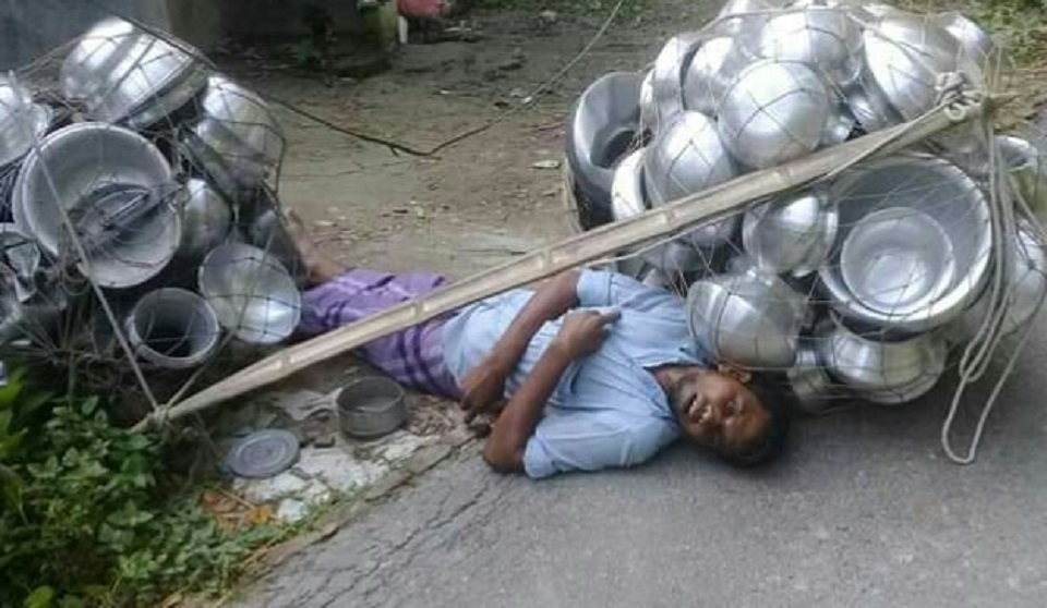 লক্ষ্মীপুর রায়পুরে বিদ্যুৎস্পৃষ্ট হয়ে ফেরিওয়ালায়ার মৃত্যু