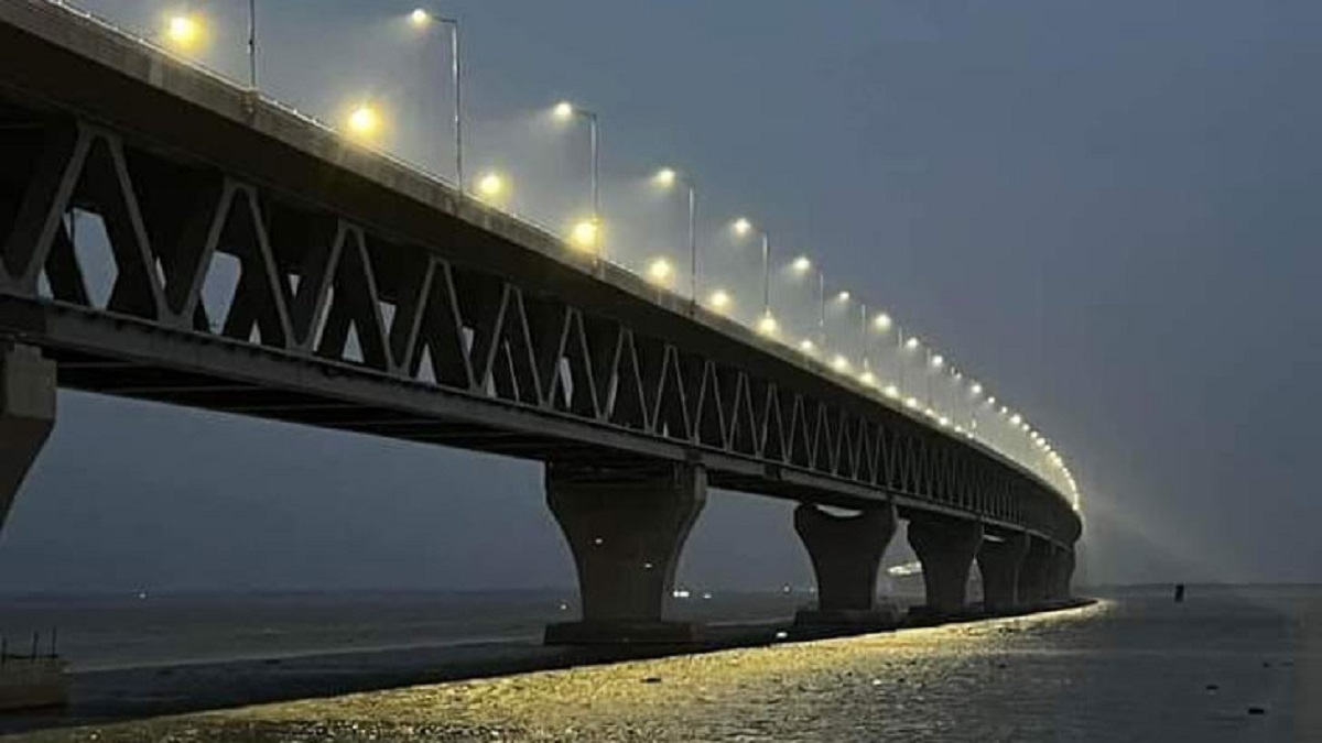 আজ সন্ধ্যার পর থেকেই পদ্মা সেতু সংলগ্ন দোকানপাট-বাজার বন্ধের নির্দেশ