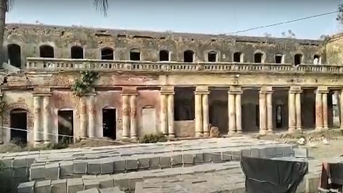 শিলাইদহে রবীন্দ্রনাথের স্মৃতিবিজড়িত কাচারী বাড়ির সংস্কার কাজ শুরু