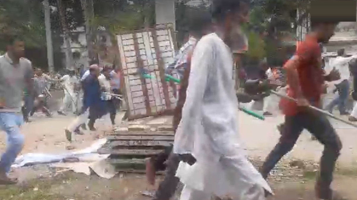 পটুয়াখালীতে বিএন‌পি-ছাত্রলীগ সংঘ‌র্ষ, সাংবা‌দিকসহ আহত ১৫
