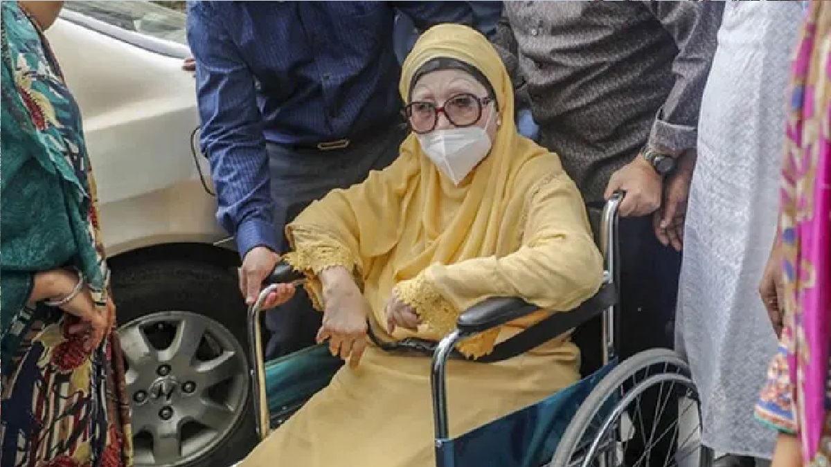 সিসিইউ থেকে কেবিনে খালেদা