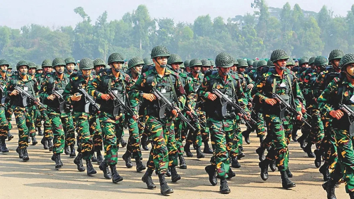 বৈশ্বিক সামরিক শক্তিতে এগিয়েছে বাংলাদেশ