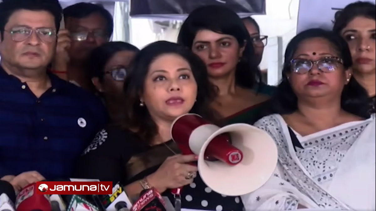 বিটিভি প্রাঙ্গনে এসে চোখের পানি ধরে রাখতে পারিনি: শমী কায়সার