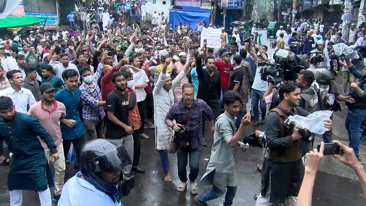 দেশের অন্তত ২৫ জেলায় শিক্ষার্থীদের গণমিছিল