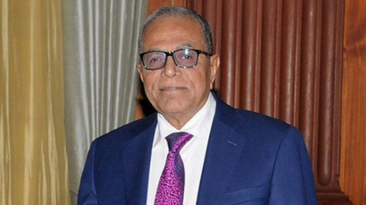 দেশ ছাড়লেন সাবেক রাষ্ট্রপতি আবদুল হামিদ