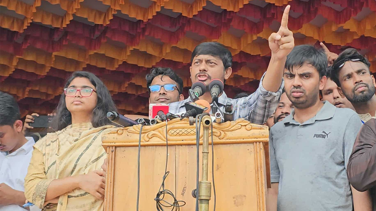 ইতিহাস থেকে শিক্ষা না নিলে বিদেশে-অনলাইনে পড়ে থাকতে হবে: তারেককে ইঙ্গিত করে পাটওয়ারী