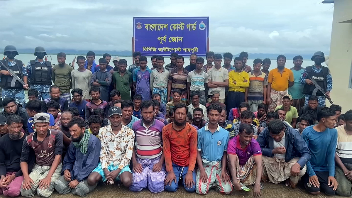 মিয়ানমারের জলসীমায় মাছ ধরার অভিযোগে  ১২২ জন আটক
