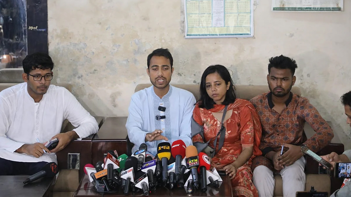 জাকসু: জামায়াতের কোম্পানির ছাপানো ব্যালটে  ভোটগ্রহণের অভিযোগ, কারচুপির শঙ্কা ছাত্রদলের