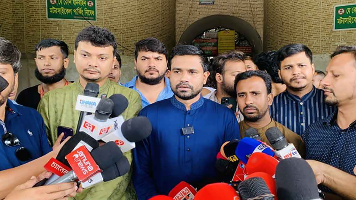 'নুরকে বিদেশে পাঠানো নিয়ে টালবাহানা করছে সরকার'