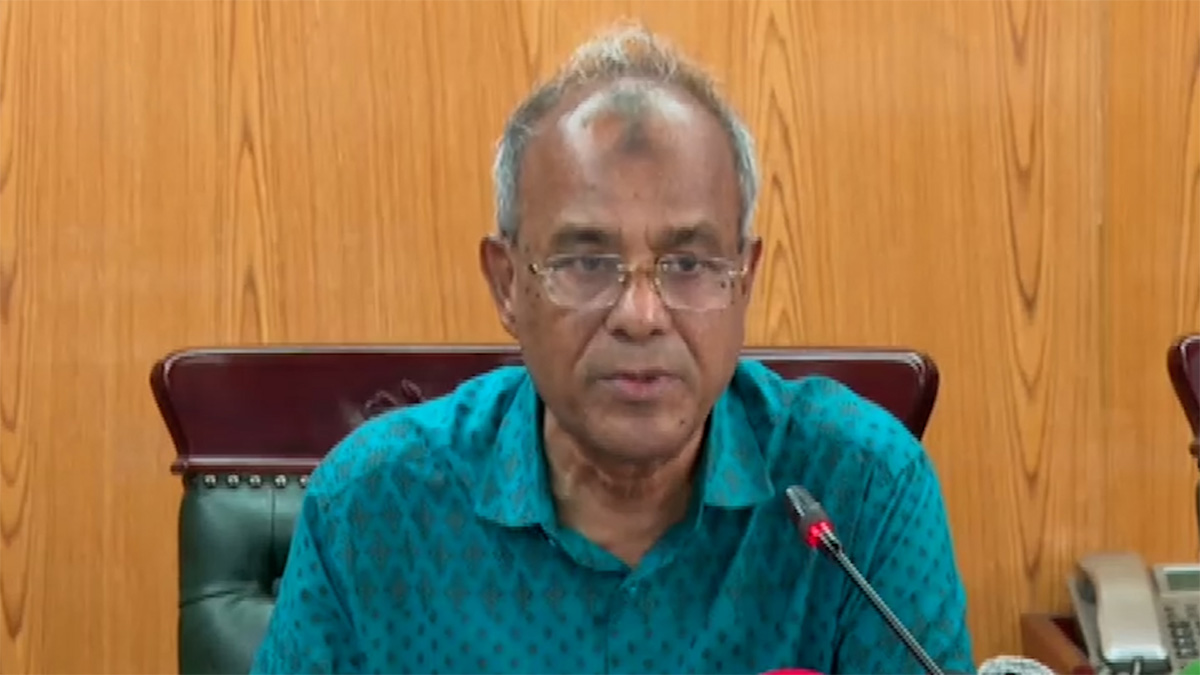 সারের সিন্ডিকেট ভেঙে দেয়া হয়েছে, বাড়বে না দাম: কৃষি উপদেষ্টা