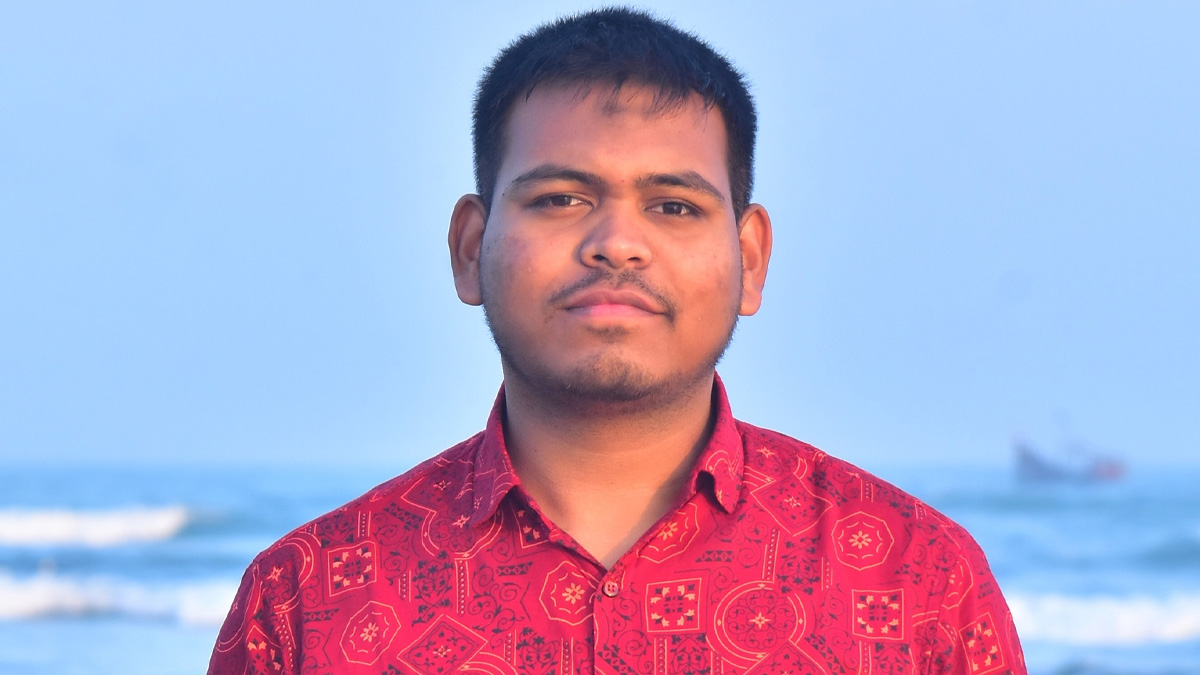 মাহিন সরকারের বহিষ্কার আদেশ প্রত্যাহার করলো এনসিপি