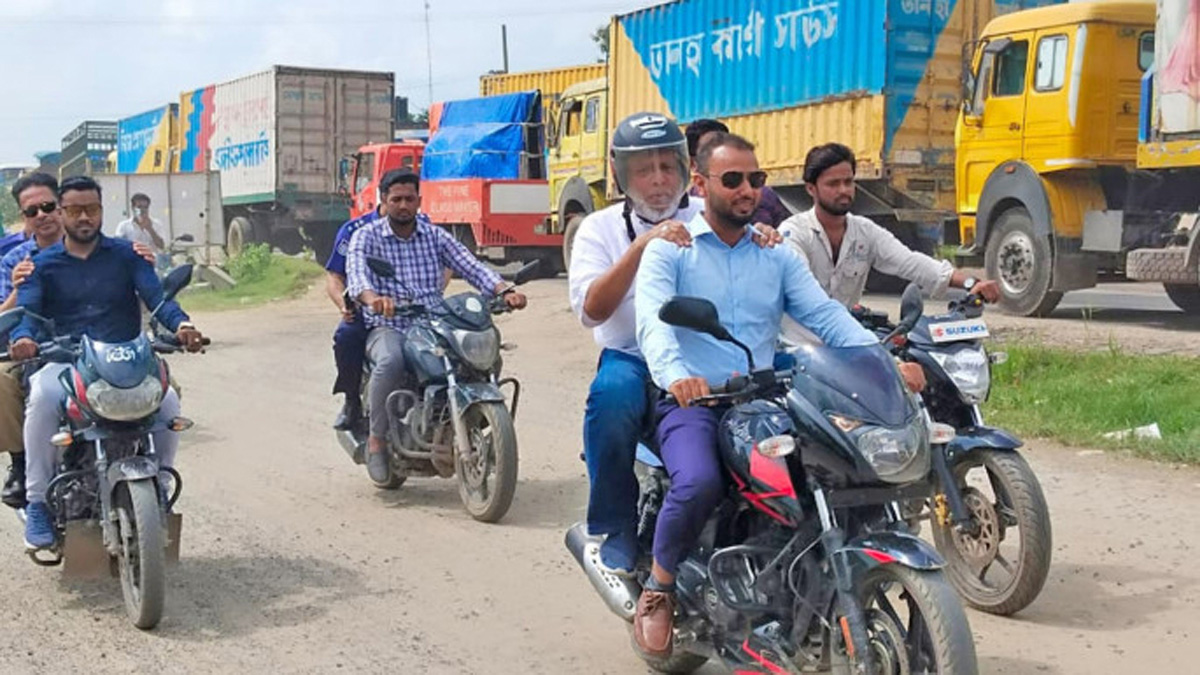 যানজটে আটকা পড়ার কারণ জানালেন সড়ক উপদেষ্টা