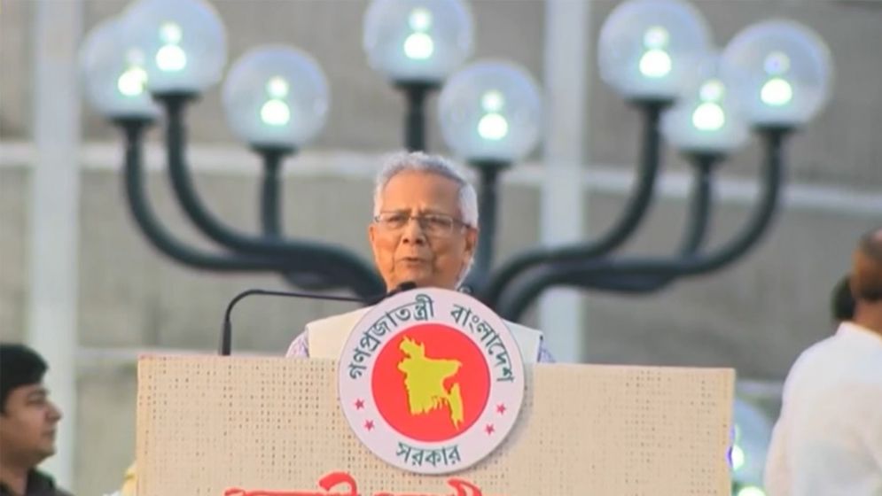 সনদে সইয়ে যে ঐক্যের সুর, সেই সুর নিয়েই ভোটে যাওয়ার আহ্বান প্রধান উপদেষ্টার