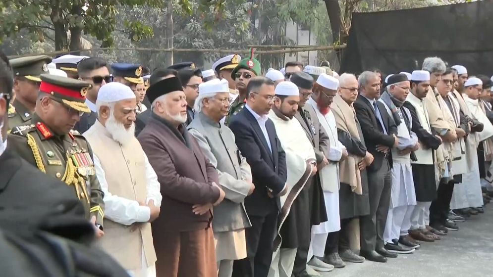 ছবিতে খালেদা জিয়ার জানাজা