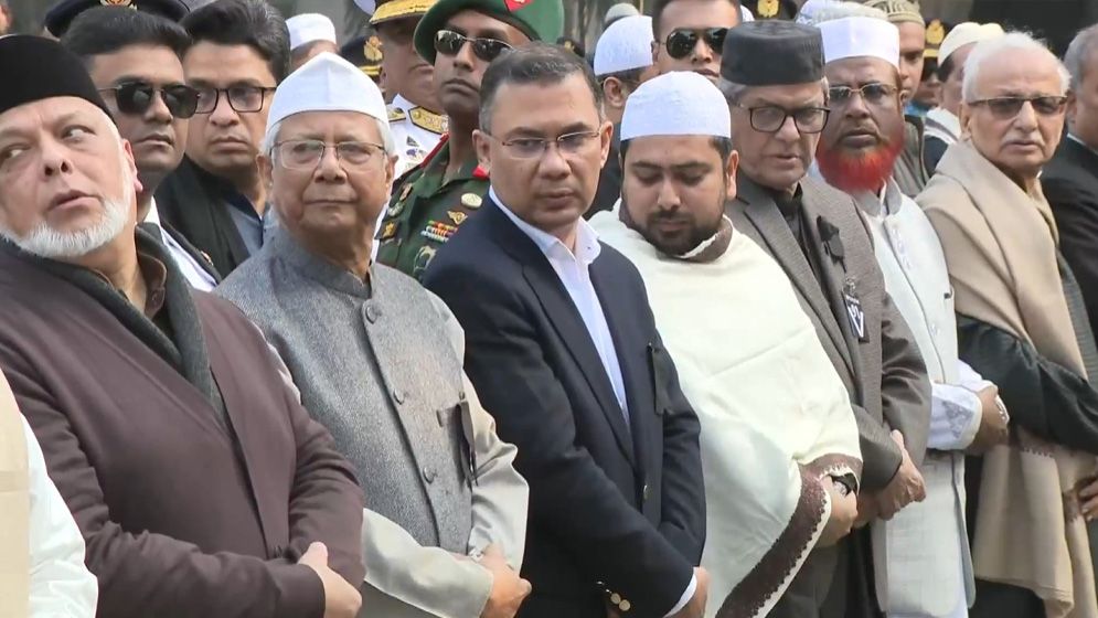 ছবিতে খালেদা জিয়ার জানাজা