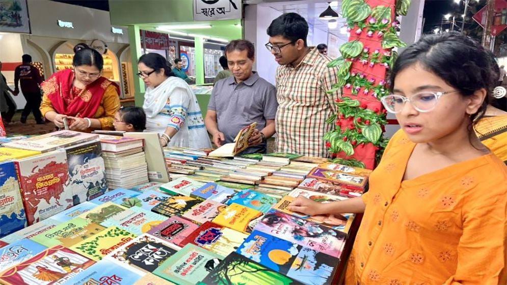 বইমেলার ১১তম দিনে নতুন বই এসেছে ৭৫টি