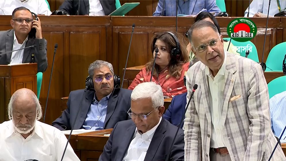 বিদ্যমান তেল শেষ হওয়ার আগেই ক্রয় করা তেল দেশে আসবে: জ্বালানিমন্ত্রী