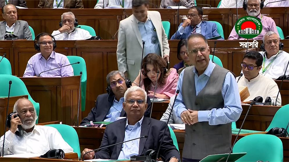 দেশে ডিজেল-পেট্রোল-অকটেন আছে প্রায় ২ লাখ মেট্রিক টন: জ্বালানিমন্ত্রী