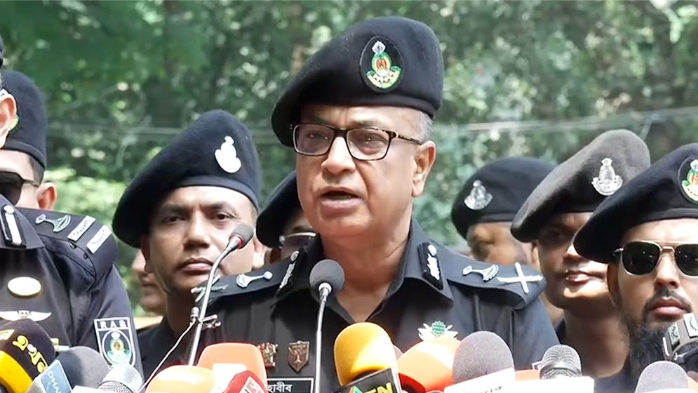 নববর্ষ উদযাপন ঘিরে সর্বোচ্চ নিরাপত্তা ব্যবস্থা জোরদার