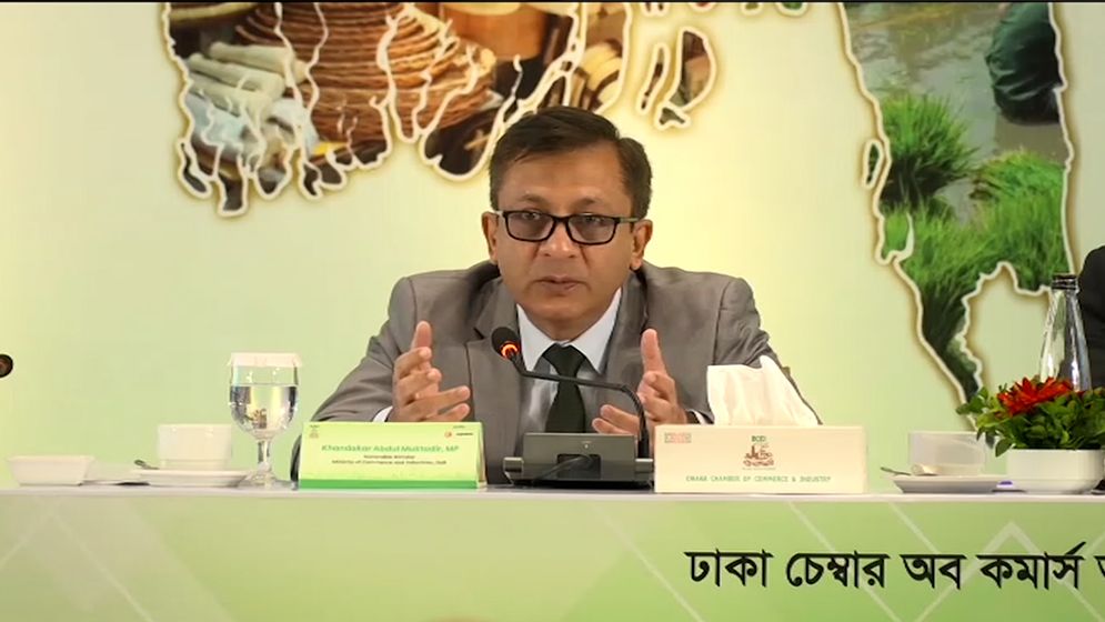 আগামী বাজেটে বাড়তি করের খড়গ আসবে না: বাণিজ্যমন্ত্রী