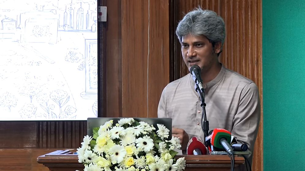 নিজের মতো তথ্য-উপাত্ত তৈরি করতে চায় না সরকার