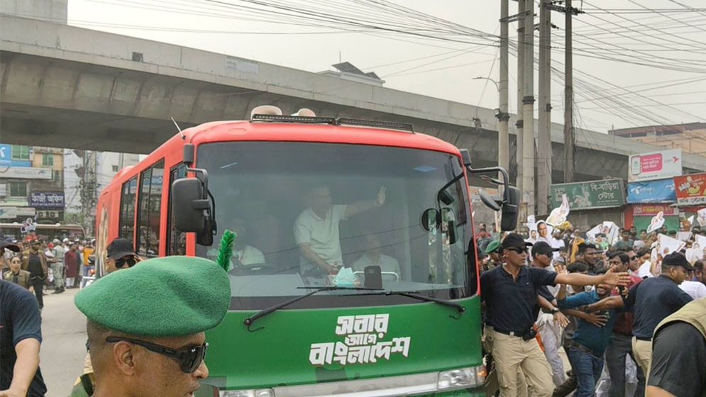 চাষীর হাতে ‘কৃষক কার্ড’ তুলে দিতে টাঙ্গাইলে প্রধানমন্ত্রী