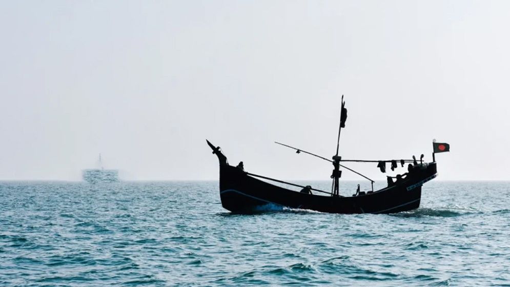 আন্দামান সাগরে নৌকাডুবি, রোহিঙ্গা ও বাংলাদেশিসহ নিখোঁজ ২৫০