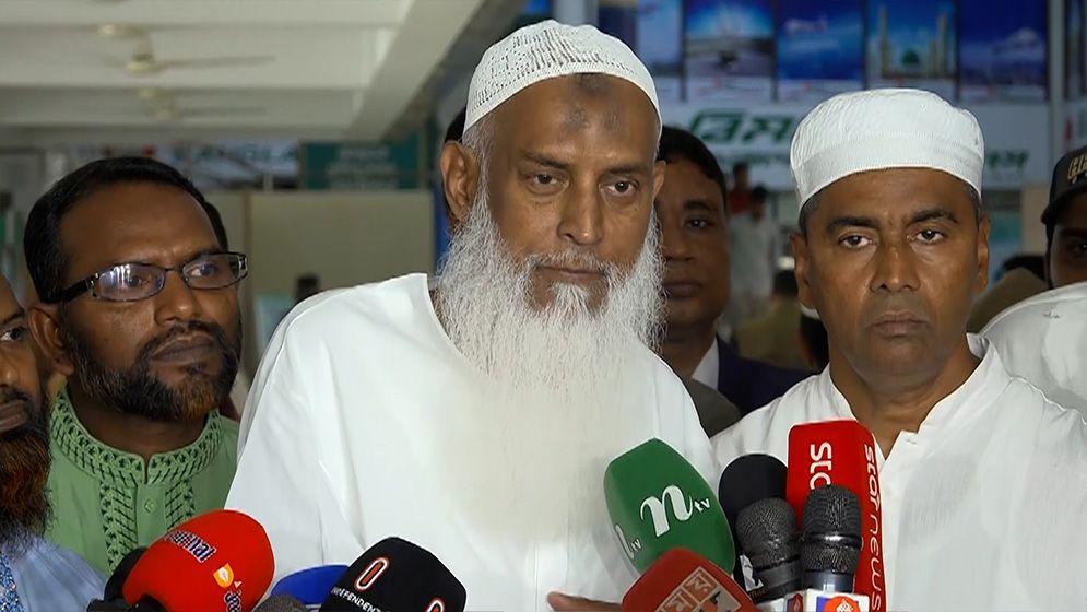 হজযাত্রায় চলমান যুদ্ধের প্রভাব পড়ার কোনো শঙ্কা নেই: ধর্মমন্ত্রী