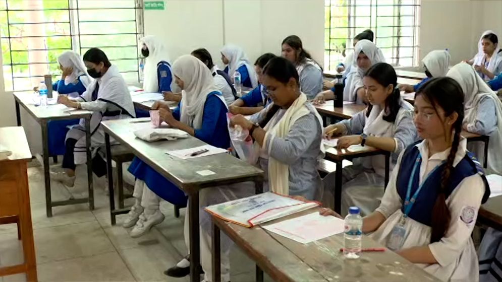 শুরু হলো এসএসসি ও সমমানের পরীক্ষা