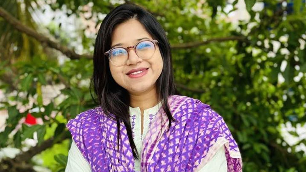 মনিরা শারমিনের মনোনয়নপত্র স্থগিত, বাকি ১২ জনের বৈধ