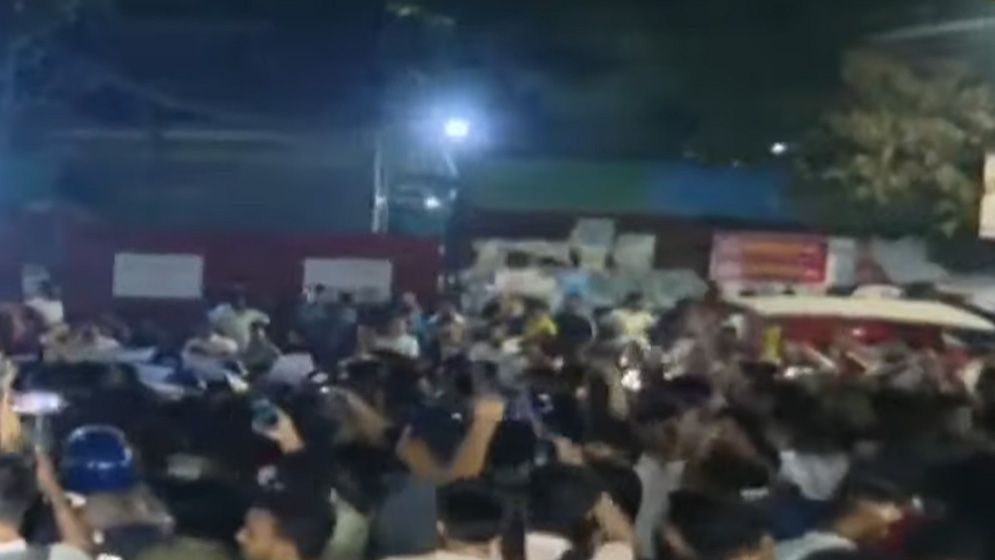 শাহবাগে ছাত্রদল-শিবিরের ধাওয়া-পাল্টাধাওয়া