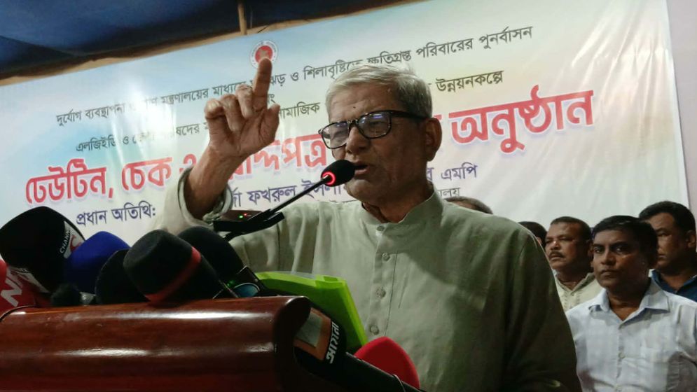 দেশে তেলের প্রকৃত কোনো সংকট নেই, অসাধু ব্যবসায়ীদের জন্য বর্তমান পরিস্থিতি