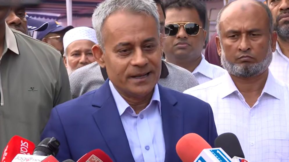জ্বালানি তেলের দাম সমন্বয়ে আইএমএফ’র চাপ নেই: সড়কমন্ত্রী শেখ রবিউল আলম