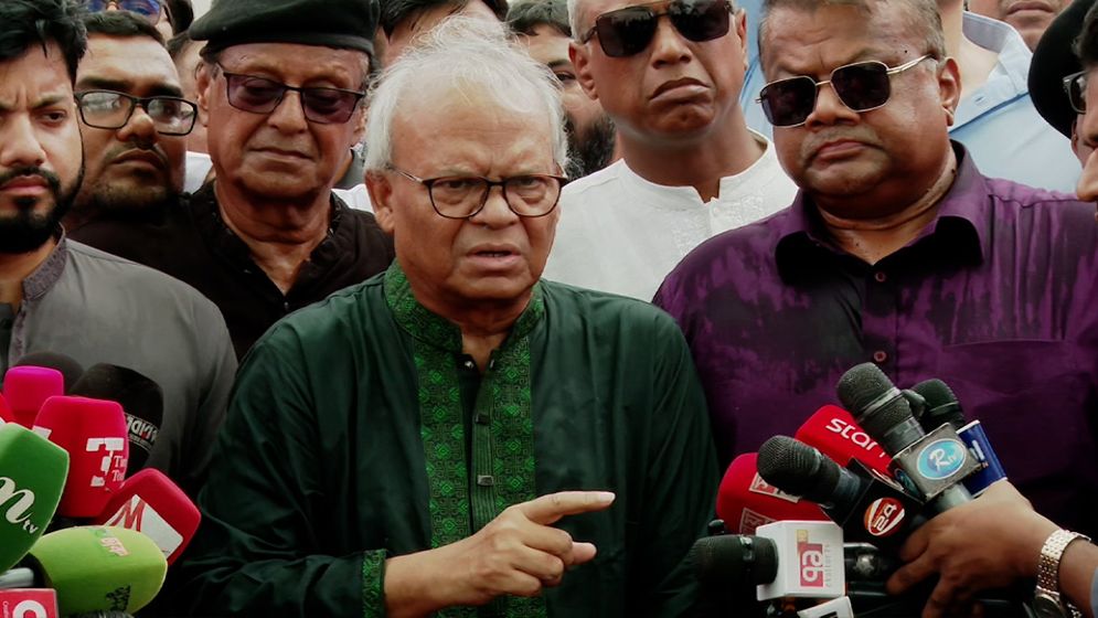 প্রধানমন্ত্রী যে নবায়নযোগ্য জ্বালানির প্রতিশ্রুতি দিয়েছেন, তা তিনি করবেন: রিজভী