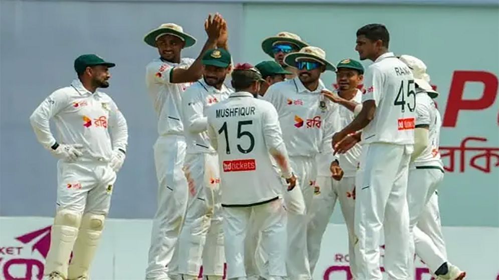 শেষ দিনে বাংলাদেশের চাই ৩ উইকেট, পাকিস্তানের ১২১ রান