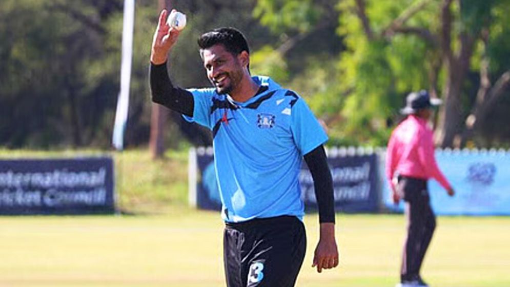২ রানে ৬ উইকেট নিয়ে বিশ্ব রেকর্ড