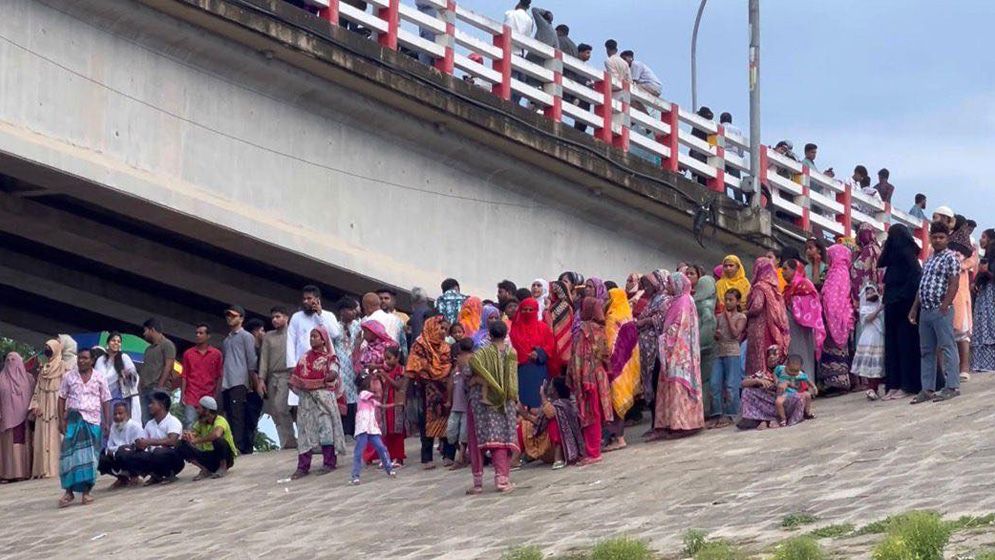 কুষ্টিয়ায় চার মাস বয়সী সন্তানকে নদীতে ফেলে দিয়ে মায়ের আত্নহত্যার চেষ্টা, শিশু নিখোঁজ