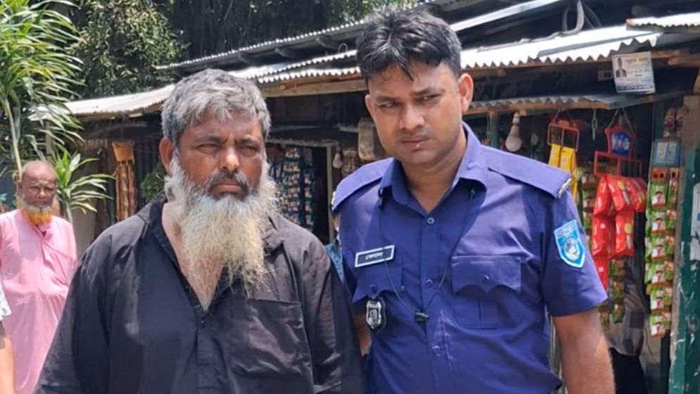 লালমনিরহাটে ৭ বছরের শিশুকে ধর্ষণের অভিযোগে ভ্যানচালক গ্রেফতার