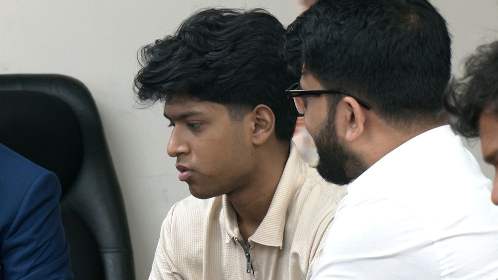 সবশেষ অবস্থা জানতে অ্যাটর্নি জেনারেলের সঙ্গে দেখা করলেন মেঘ