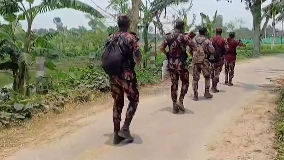 জয়পুরহাটের পাঁচবিবি সীমান্তে আবারও বেড়া দেওয়ার চেষ্টা বিএসএফের