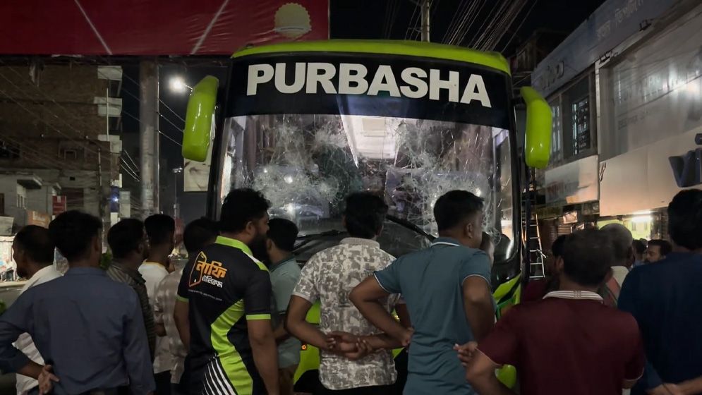 চুয়াডাঙ্গায় বাসের ধাক্কায় যুবকের মৃত্যু
