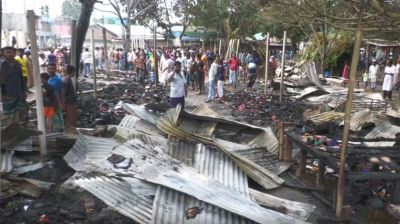 কুড়িগ্রামে ভয়াবহ অগ্নিকাণ্ডে পুড়ে ছাই শতাধিক দোকান