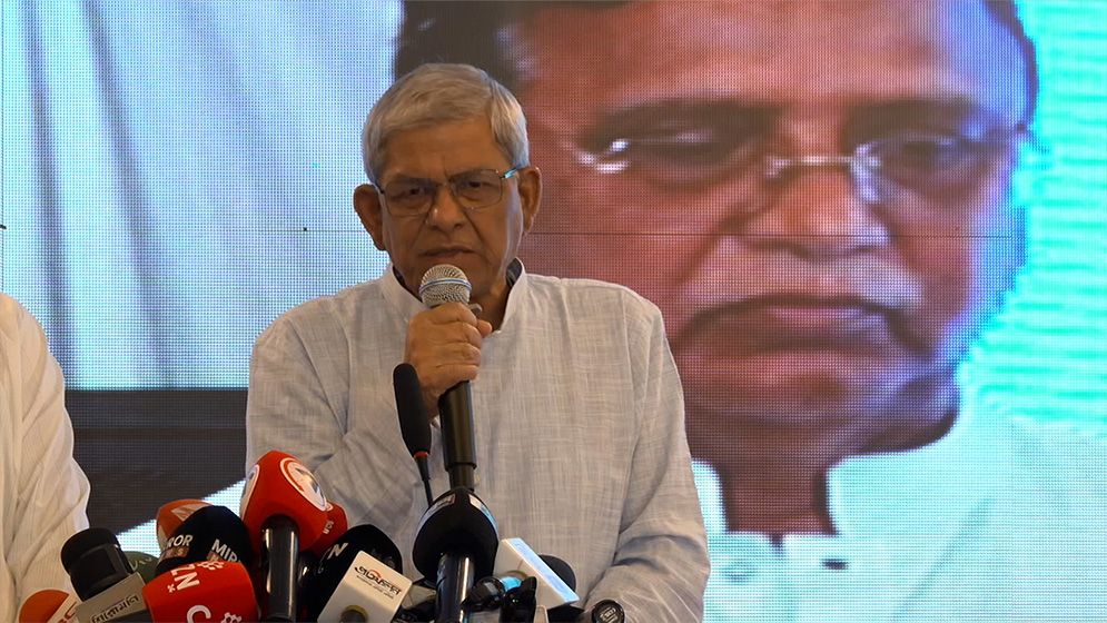 আজকাল আমার মনে হয় ঢাকা শহরে থাকবো না, বাসযোগ্য মনে হয় না