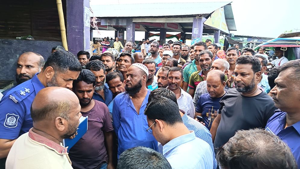 বাগেরহাটে পচা গরুর মাংস বিক্রি, দুই বিক্রেতার কারাদণ্ড-জরিমানা