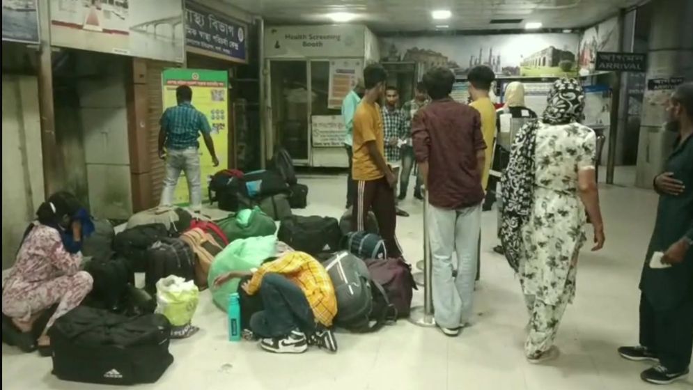 ভারতে পাচার হওয়া ১৪ বাংলাদেশিকে বেনাপোলে বন্দরে ফেরত