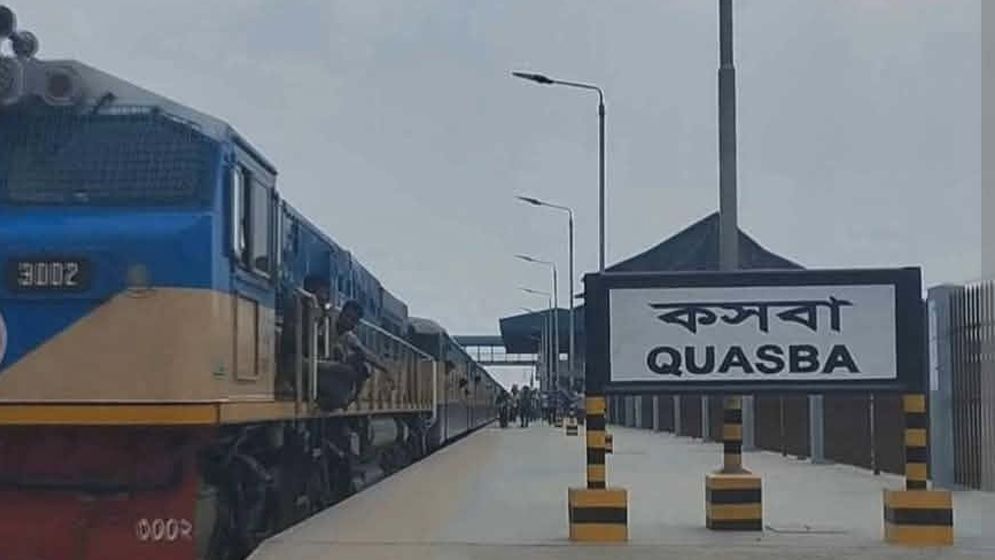 কসবায় ট্রেনে কাটা পড়ে অজ্ঞাত নারীর মৃত্যু