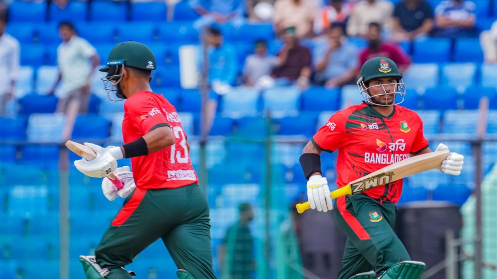 সিরিজের প্রথম টি-২০তে ১৩১ রানে অলআউট বাংলাদেশ
