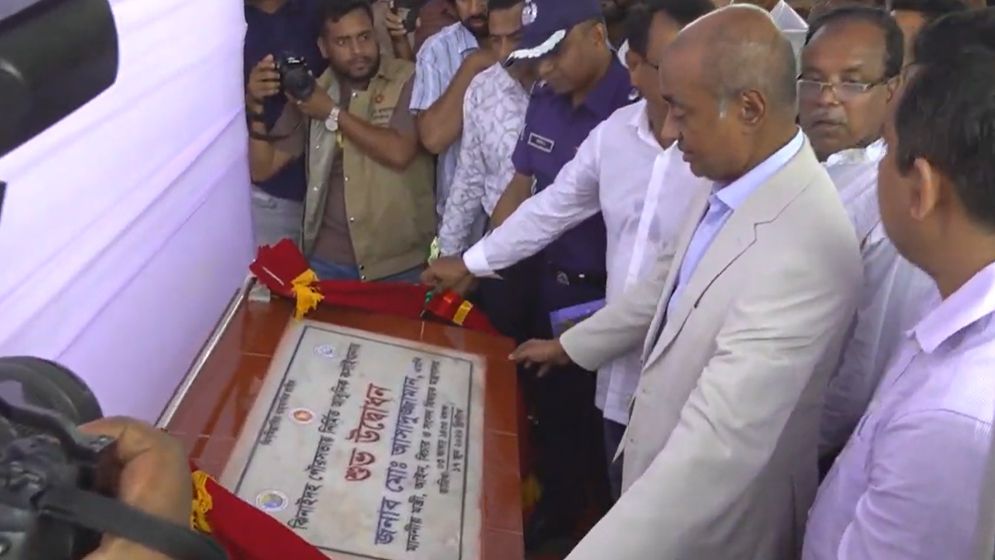 ঝিনাইদহে ১০ কোটি ৮২ লাখ টাকা ব্যয়ে আধুনিক কসাইখানা উদ্বোধন