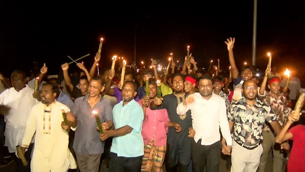 বাজেটে তিস্তা মহাপরিকল্পনা বাস্তবায়নের দাবিতে মশাল প্রজ্বালন