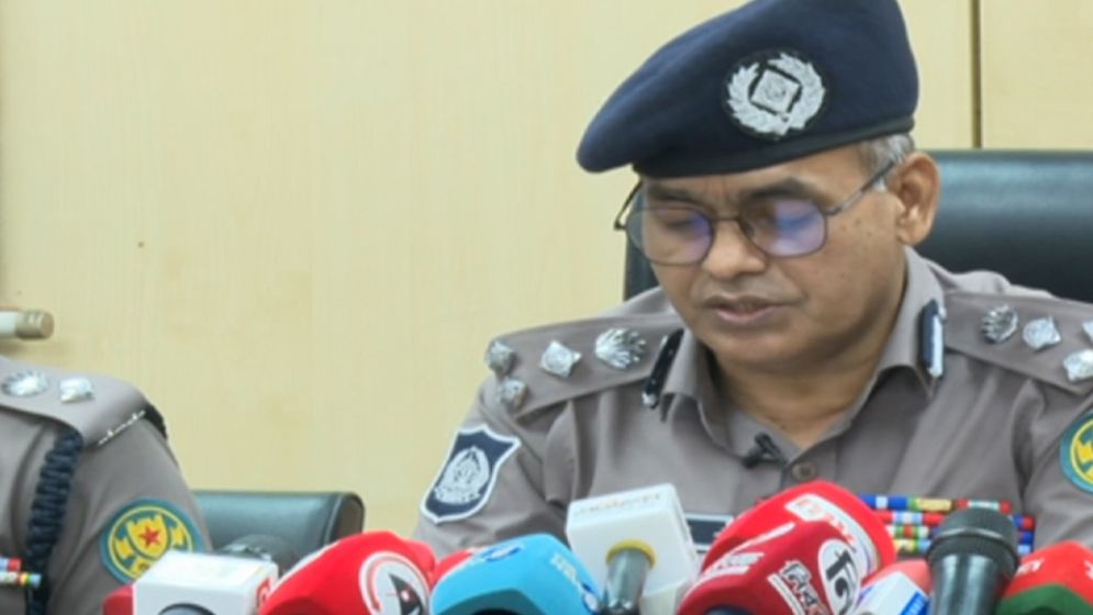 রাজধানীর ওয়ারীর অটো সজলসহ গ্রেফতার ৪, উদ্ধার অস্ত্র-গুলি ও মাদক